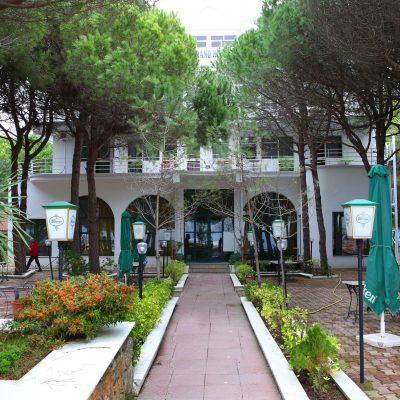 Grand Hotel Golem (Tirana)