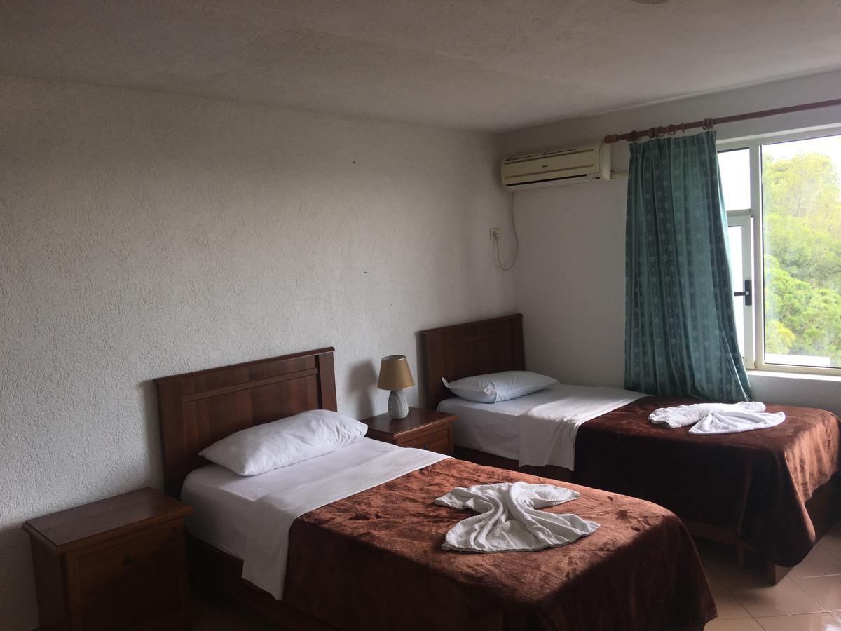 Hotel Grand Golem (Tirana)